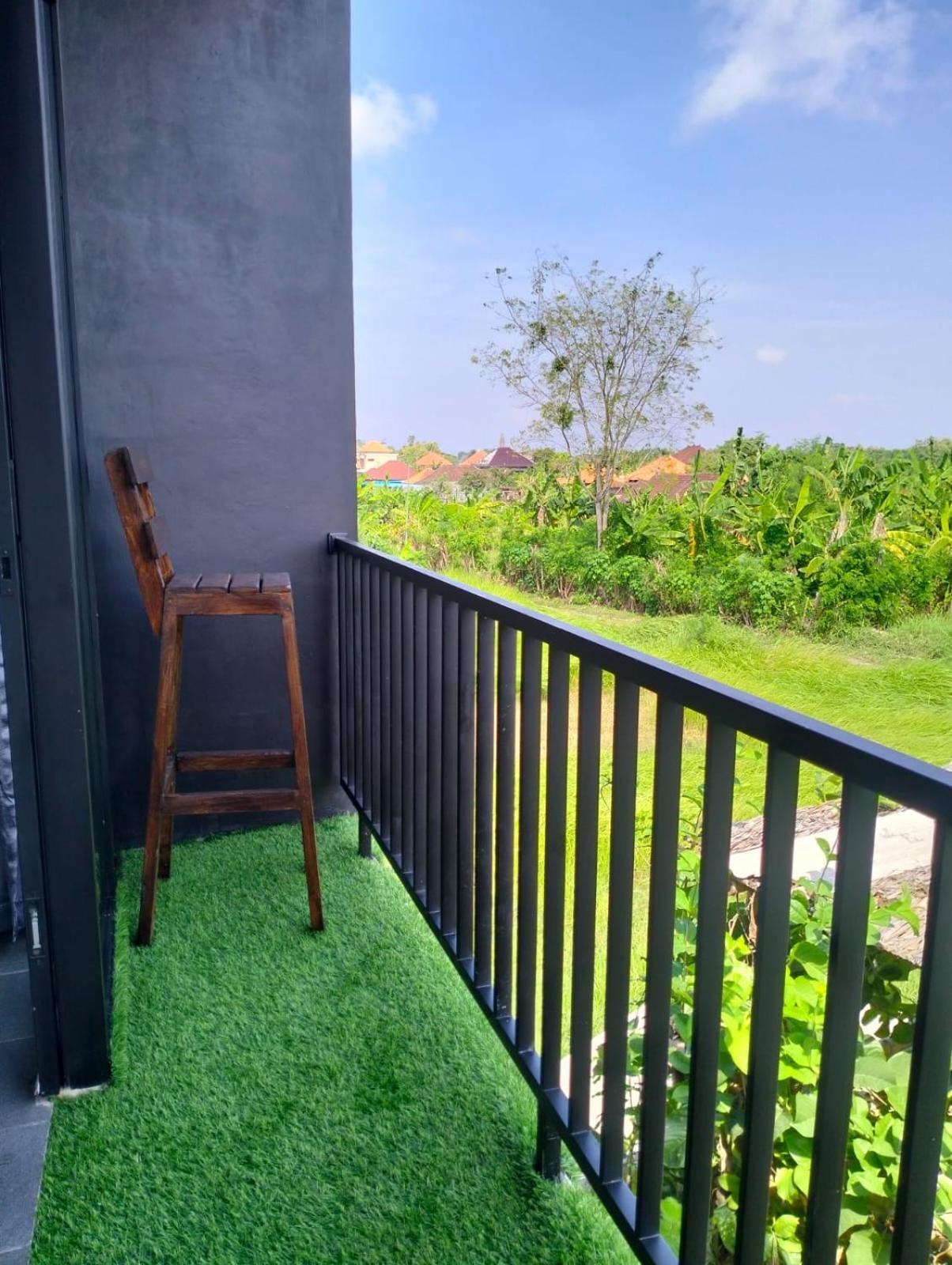 Apartment Kubu Black House Jembrana