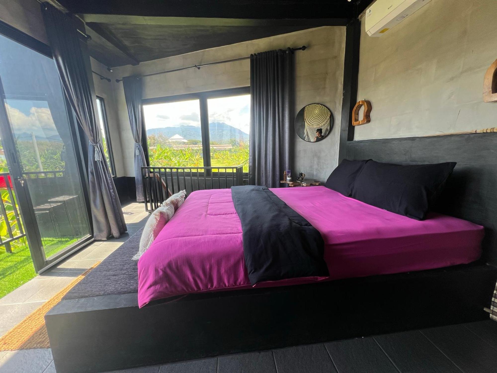 Kubu Black House Apartment *